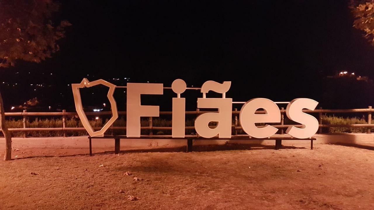 Ulfilanis Vila Fiães Exteriör bild